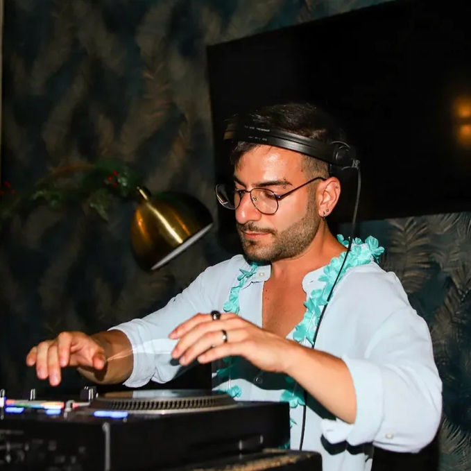 DJ-LEAGUE.NET | DJ Bios